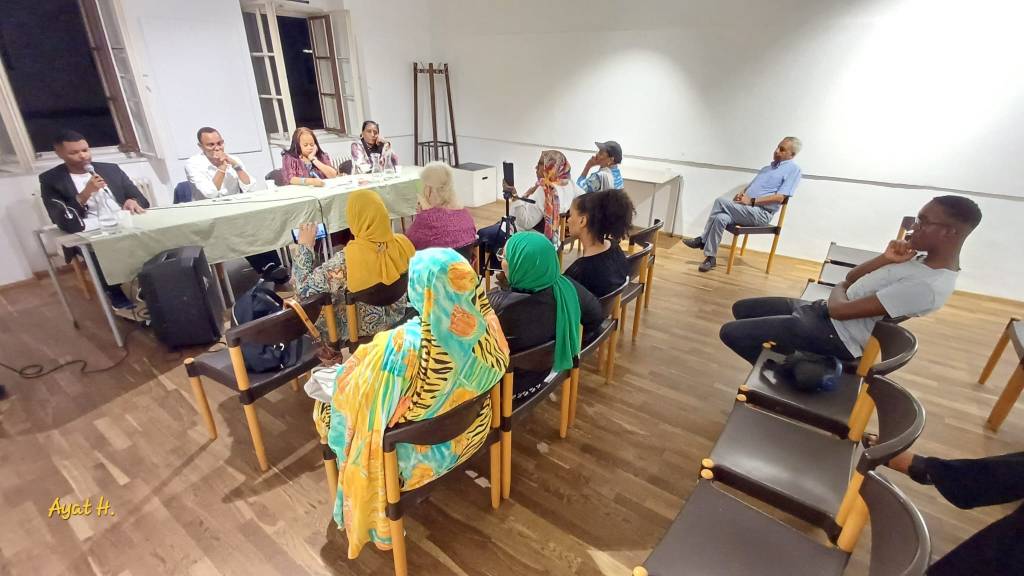 Fruitful Discussion at “Goodbye&nbsp;Julia”